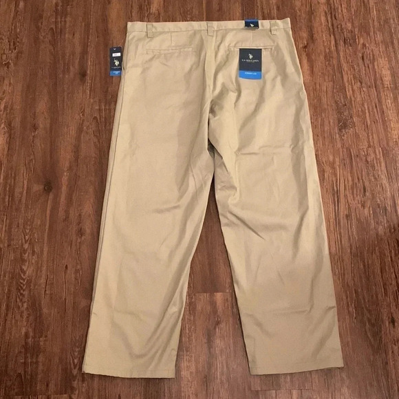 US POLO Straight Leg Pants Tan Khaki Twill Pants Straight Leg 42x32 New - Picture 1 of 9